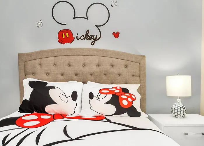 Luxury Townhouses 18 Minutes Away From Disney!