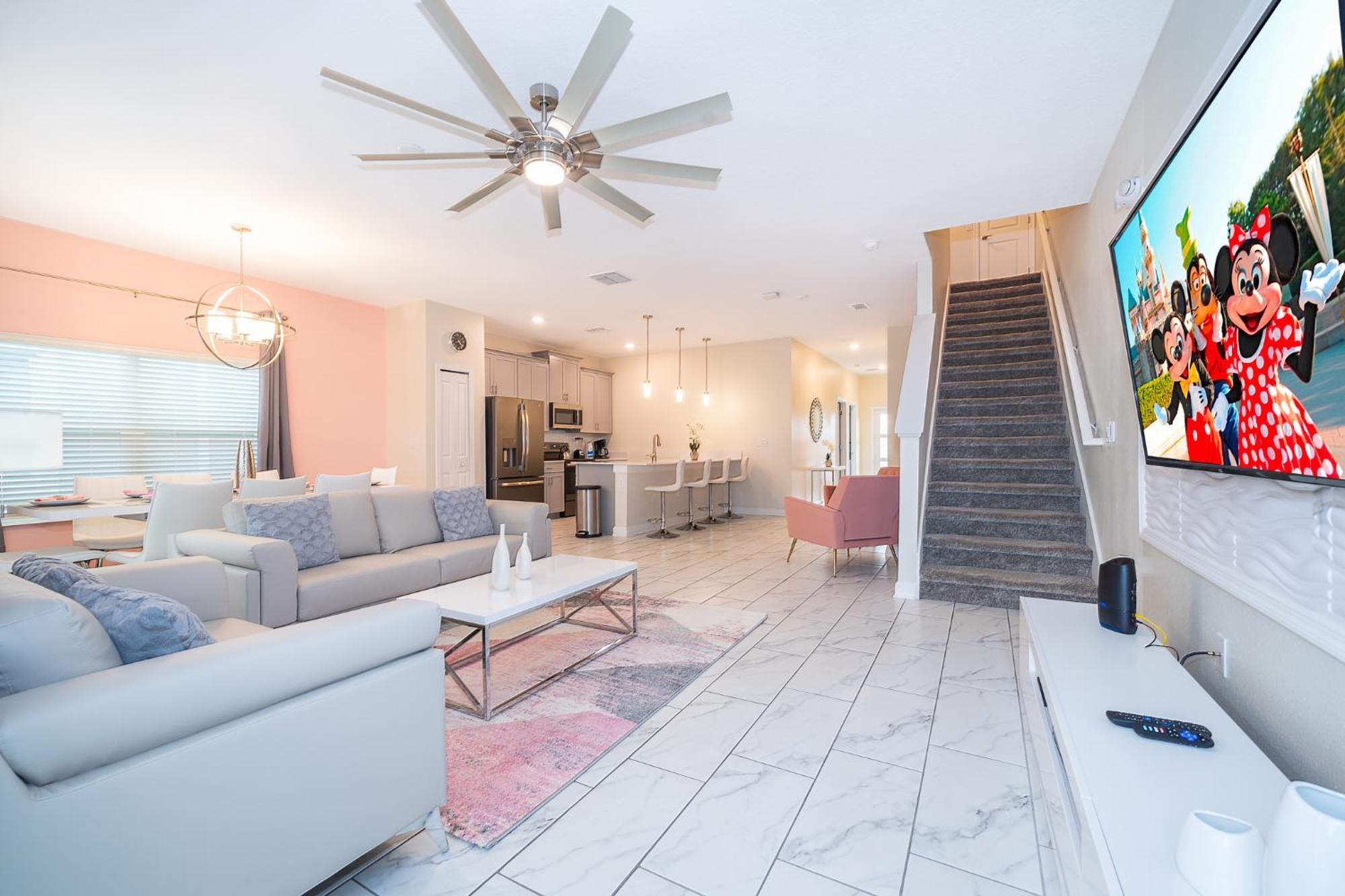 Luxury 18 Minutes Away From Disney!