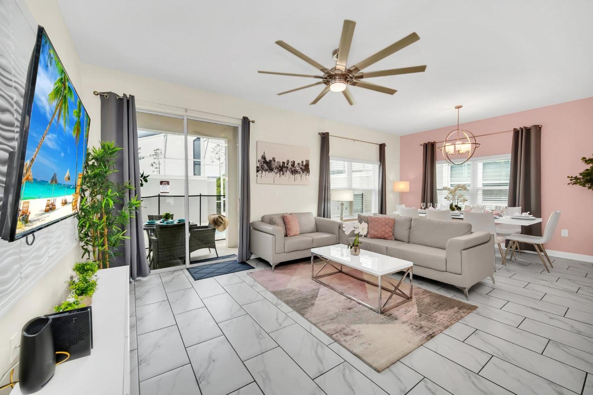 Holiday home Luxury 18 Minutes Away From Disney!
