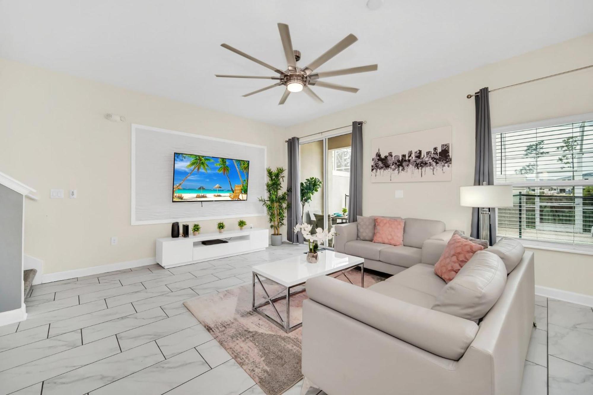 Luxury 18 Minutes Away From Disney!
