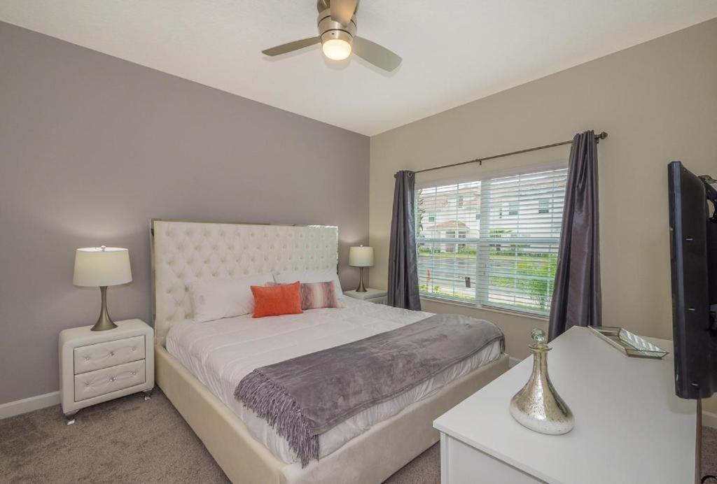 Luxury 18 Minutes Away From Disney!