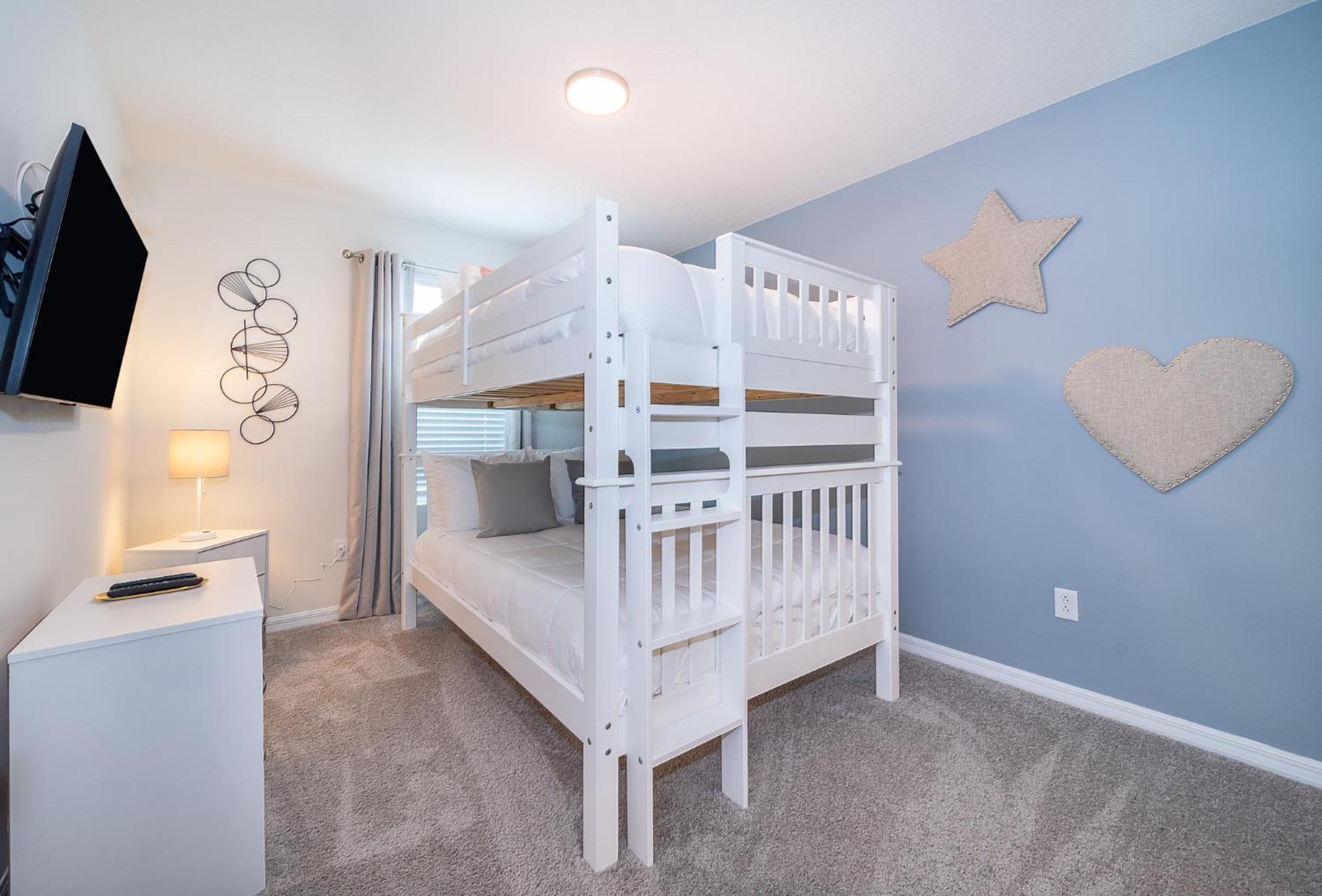 Luxury 18 Minutes Away From Disney!
