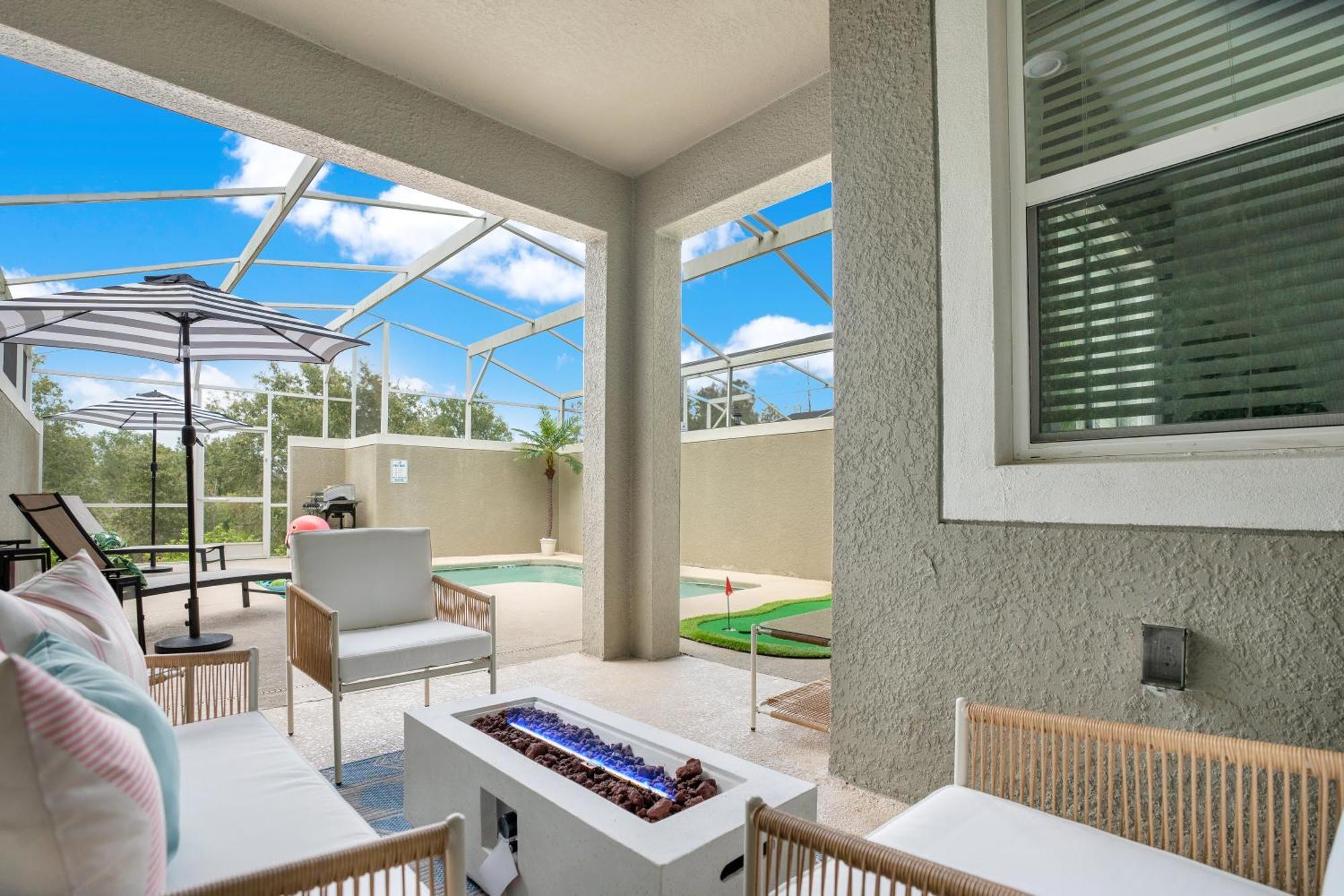 Luxury 18 Minutes Away From Disney!
