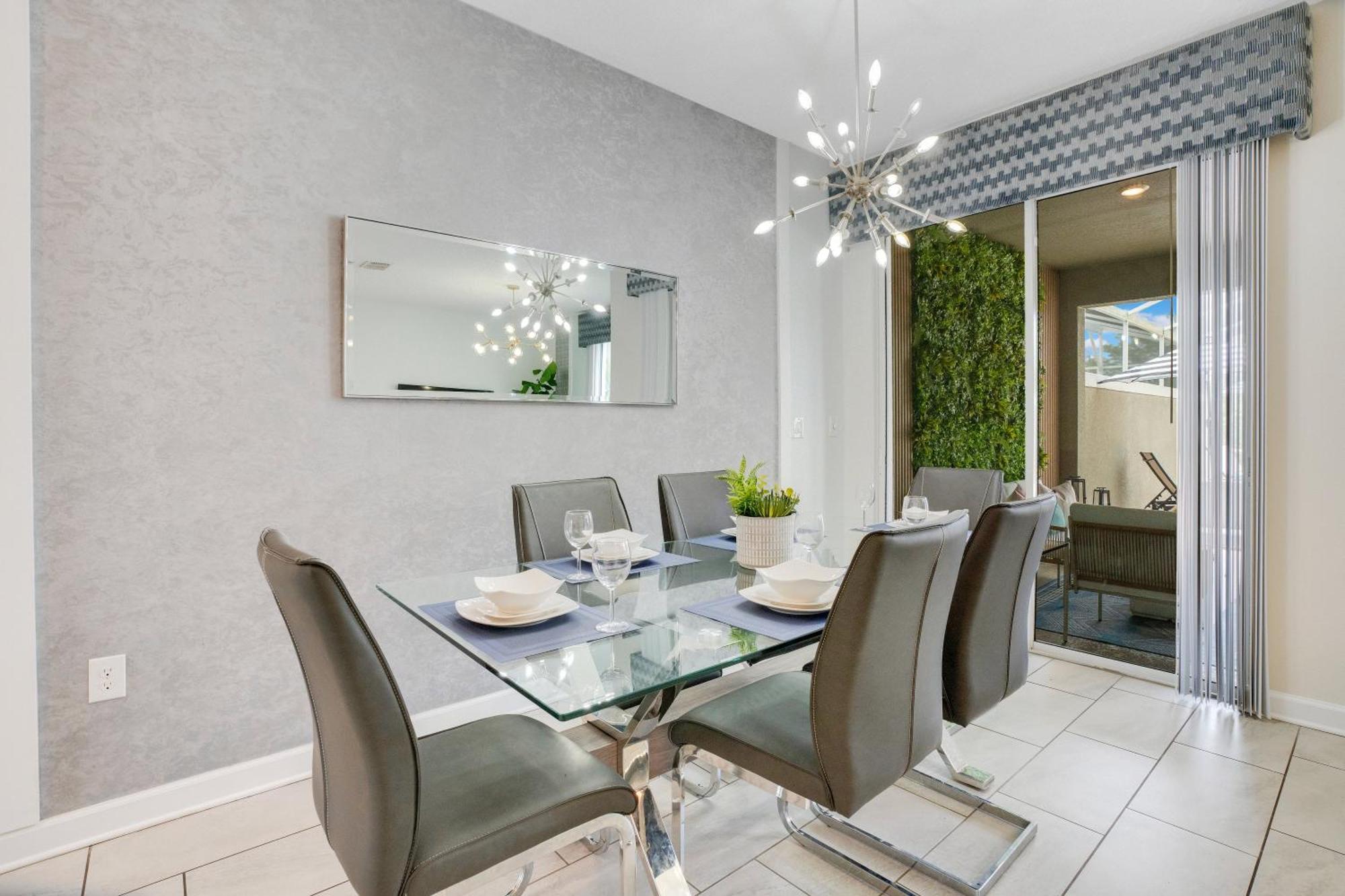Holiday home Luxury 18 Minutes Away From Disney! *