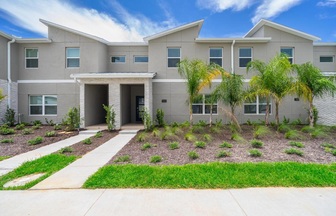 Luxury 18 Minutes Away From Disney! *