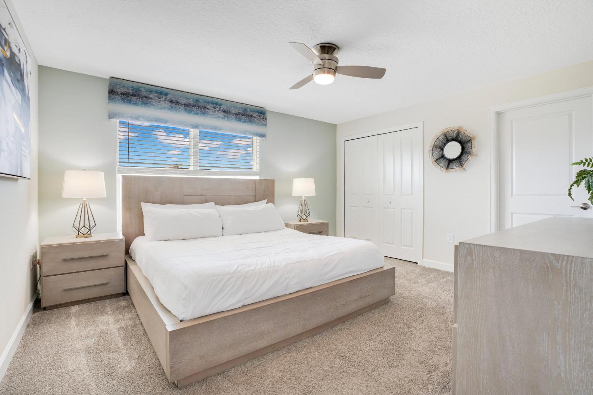 Luxury 18 Minutes Away From Disney!