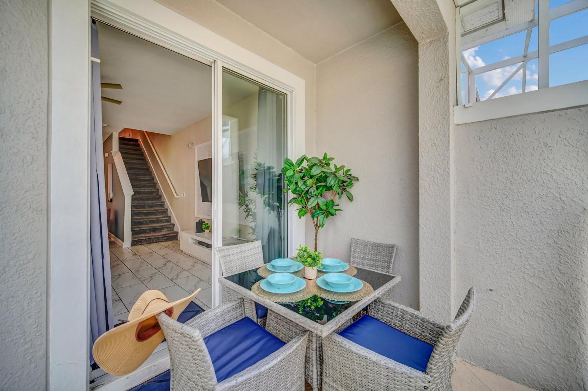 Luxury 18 Minutes Away From Disney! *